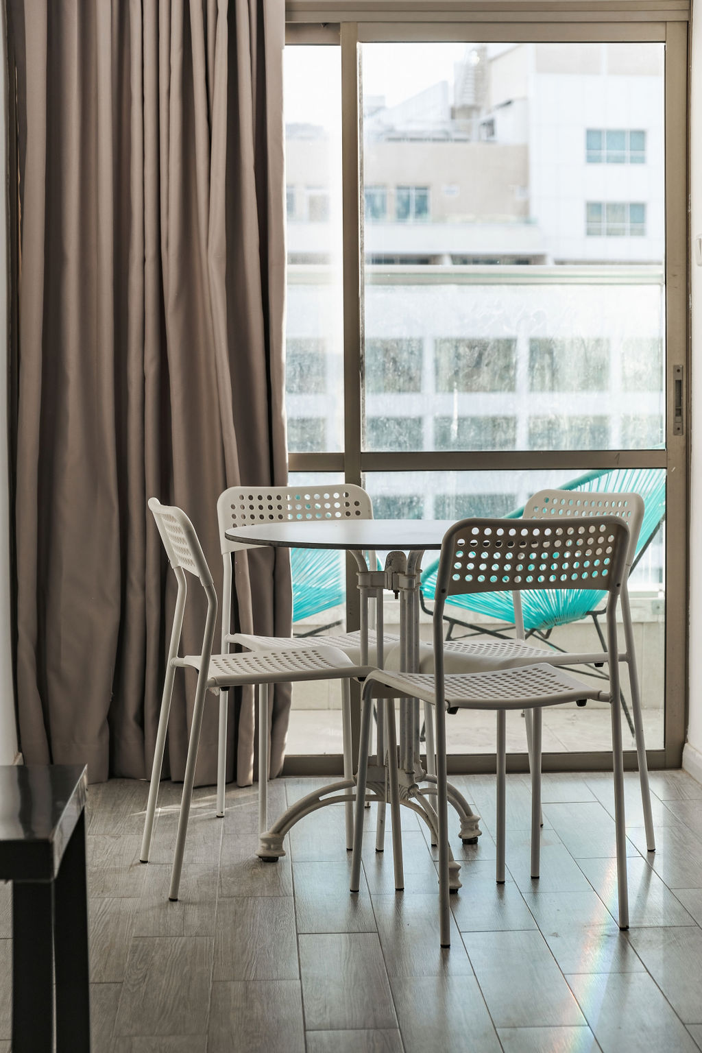 Deluxe Suite — 10